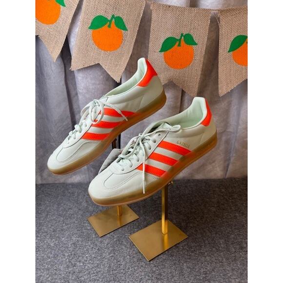 Adidas Womens Gazelle Indoor Linen Green Solar Orange IF6982 Sz 10.5 - Picture 1 of 11